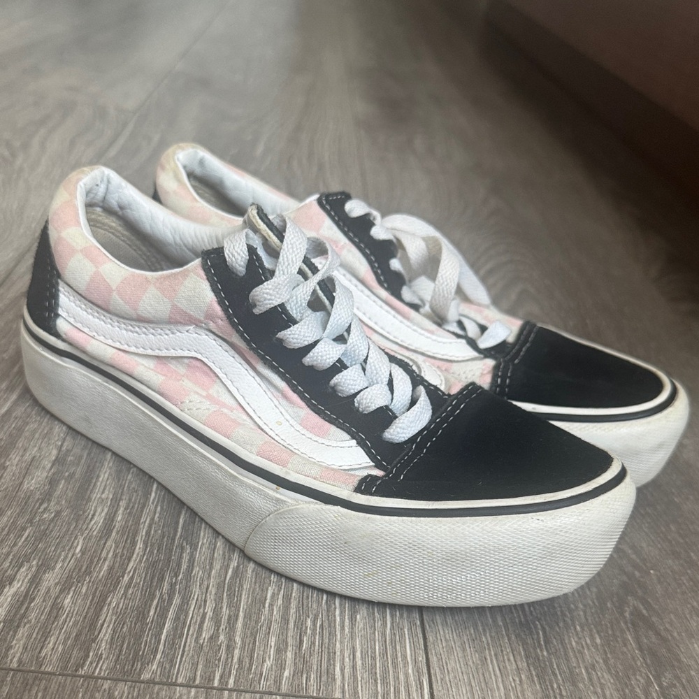 Vans Women's Black and Pink Checkered Sneakers